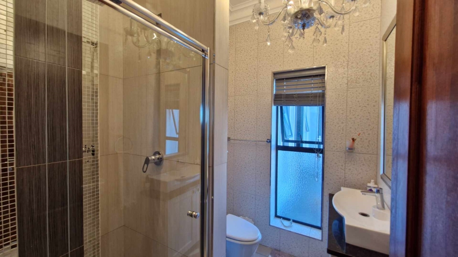 To Let 3 Bedroom Property for Rent in Cairnside Western Cape